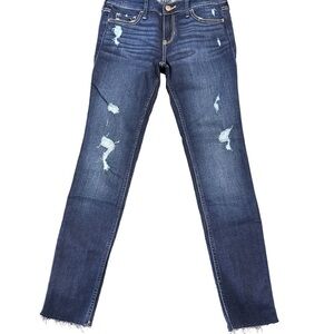 Women’s Hollister Low-Rise Super Skinny Jeans, W26x28L. NWT Raw Hem